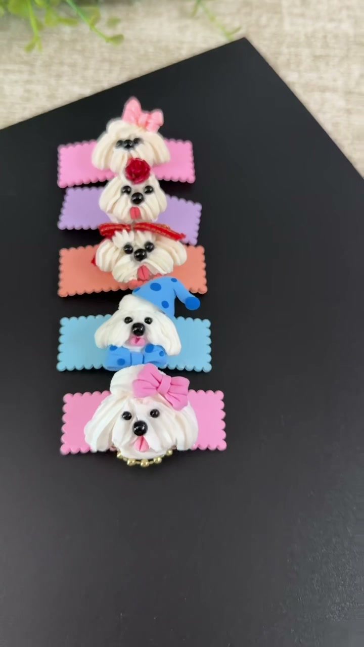 戴在头发上的奶油狗发夹成品